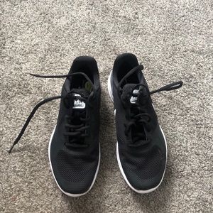 Nike city trainer running shoes